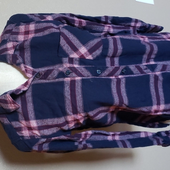 Woolrich plaid Fannel button down shirt - Picture 2 of 4